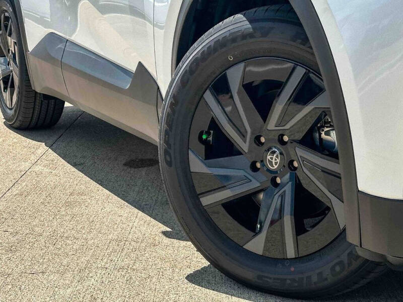 2026 Toyota C-HR SE