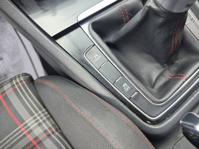 2016 Volkswagen Golf GTI Autobahn