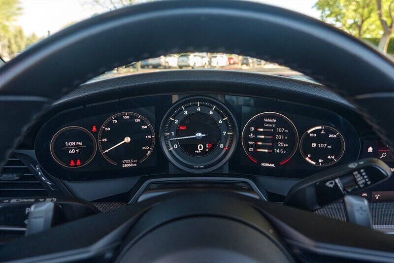2022 Porsche 911 Carrera