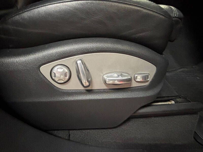 2016 Porsche Cayenne GTS