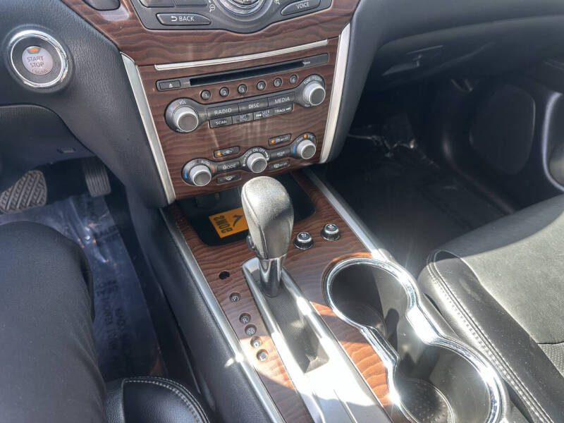 2020 Nissan Pathfinder Platinum