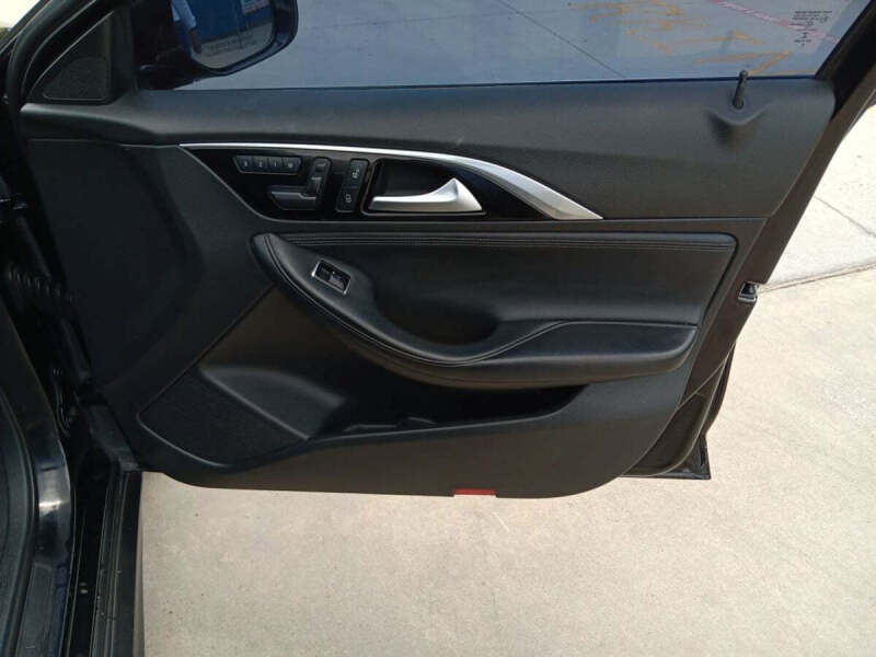 2017 Infiniti QX30 Luxury