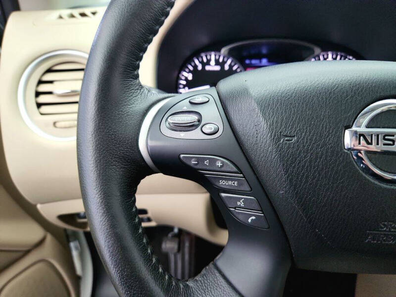 2020 Nissan Pathfinder SL