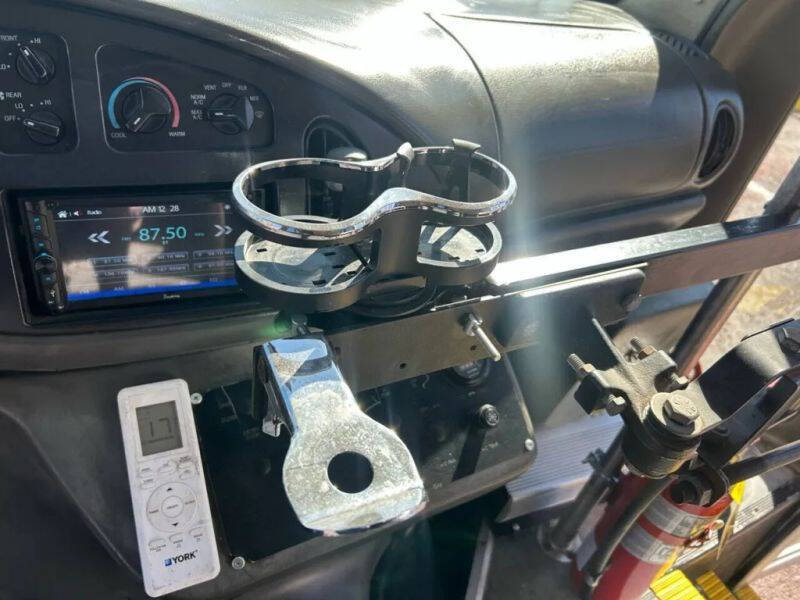 2006 Ford E-Series E-350 SD