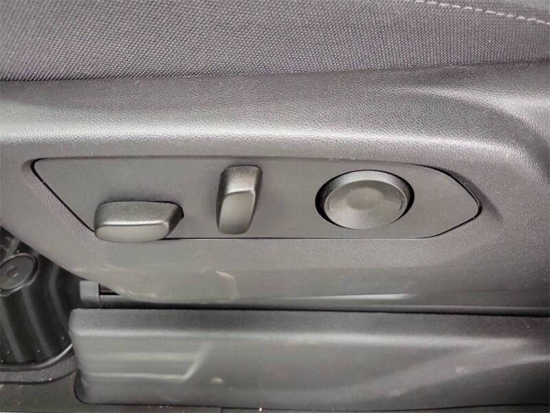 2025 GMC Sierra 1500 Elevation Standard