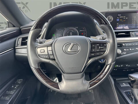 2021 Lexus ES 300h