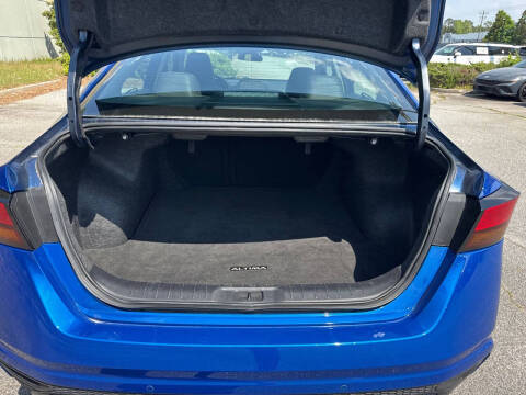 2025 Nissan Altima 2.5 SR