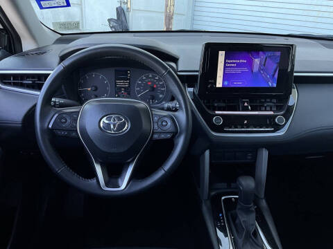2025 Toyota Corolla Cross LE