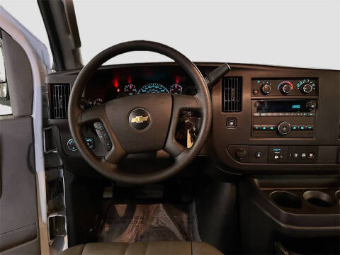 2024 Chevrolet Express 2500