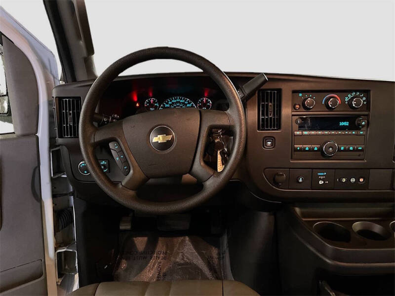 2024 Chevrolet Express 2500