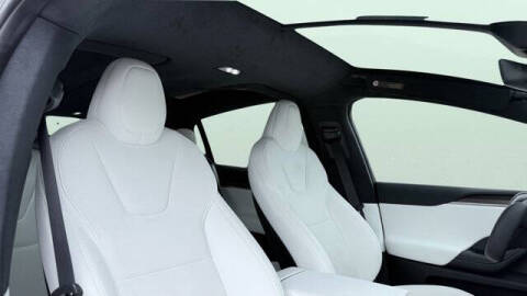 2023 Tesla Model X Standard Range