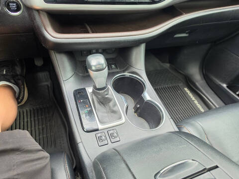 2017 Toyota Highlander XLE