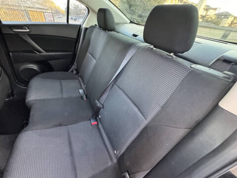 2013 Mazda MAZDA3 i Sport