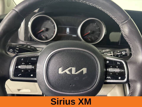 2024 Kia Carnival EX