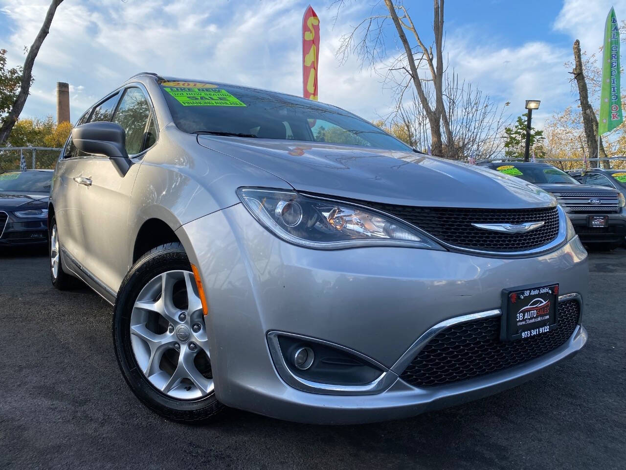 2017 Chrysler Pacifica for sale at 3B Auto Sales in Paterson, NJ