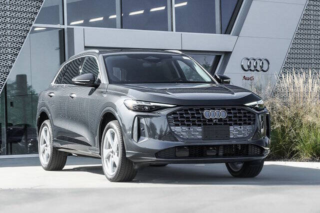 2025 Audi Q5 quattro Premium Plus TFSI