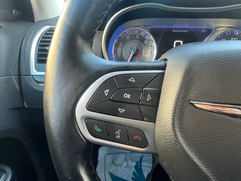 2017 Chrysler 300 C