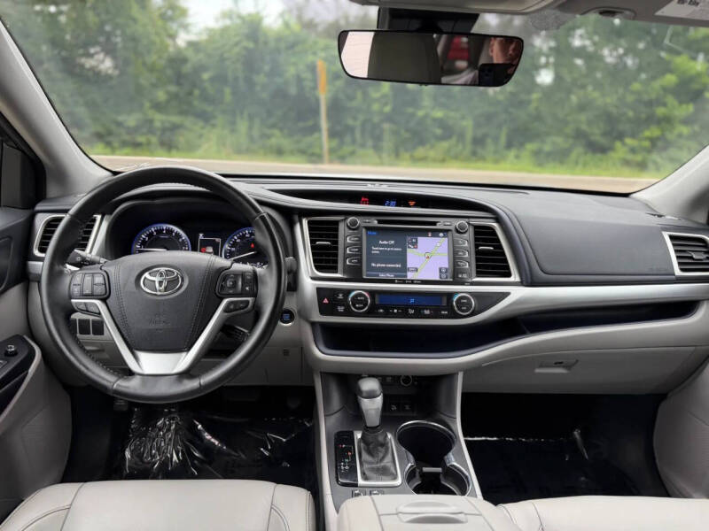 2017 Toyota Highlander