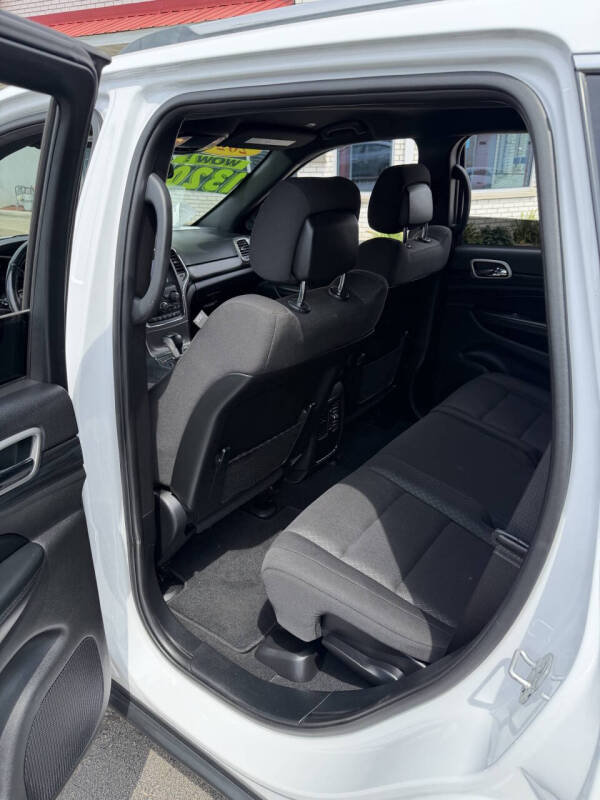 2020 Jeep Grand Cherokee Laredo E