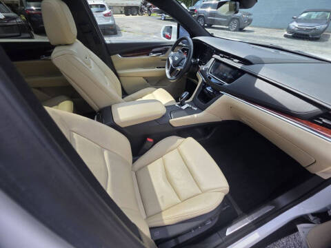 2018 Cadillac XT5 Premium Luxury