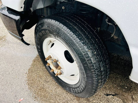 2017 Ford E-Series E-350 SD