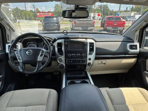 2018 Nissan Titan SV