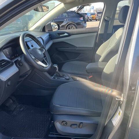 2024 Volkswagen Taos SE 4Motion