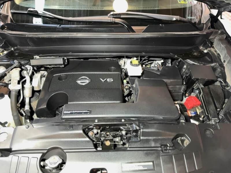 2016 Nissan Pathfinder SV