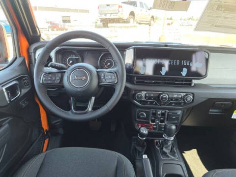 2025 Jeep Gladiator NightHawk