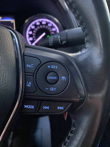 2019 Toyota Camry SE