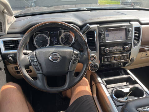 2017 Nissan Titan XD SL