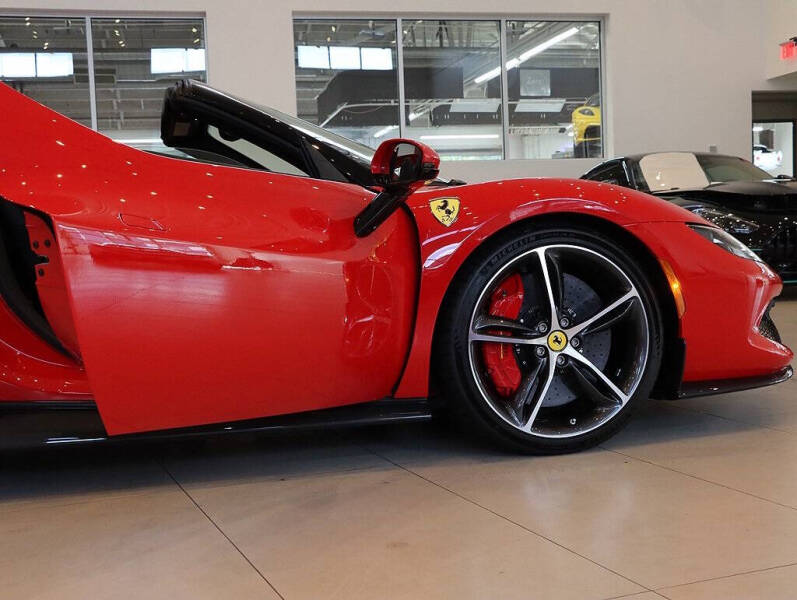 2024 Ferrari 296 GTS