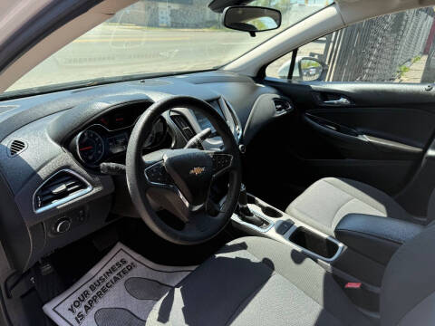 2018 Chevrolet Cruze LS Auto