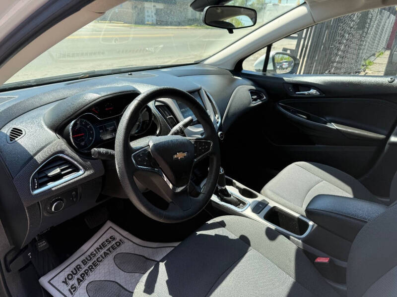 2018 Chevrolet Cruze LS Auto