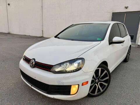 2014 Volkswagen GTI Wolfsburg Edition PZEV