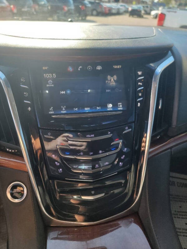 2015 Cadillac Escalade ESV Luxury