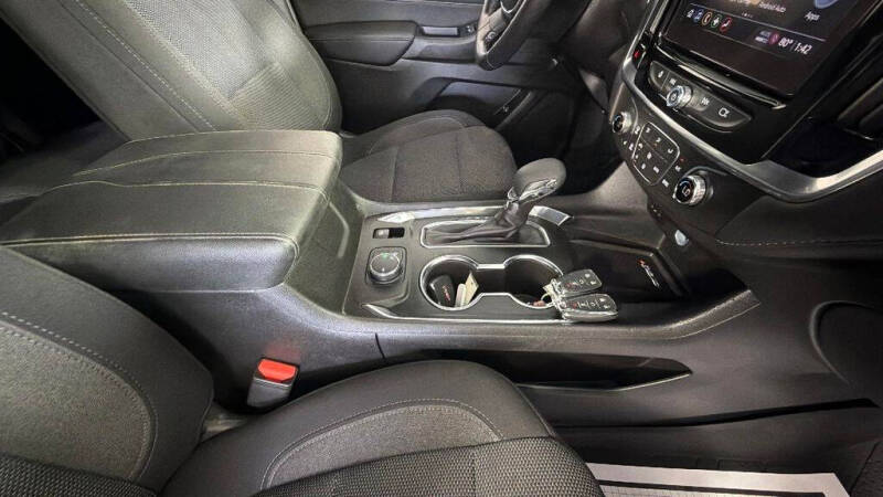 2022 Chevrolet Traverse LT Cloth