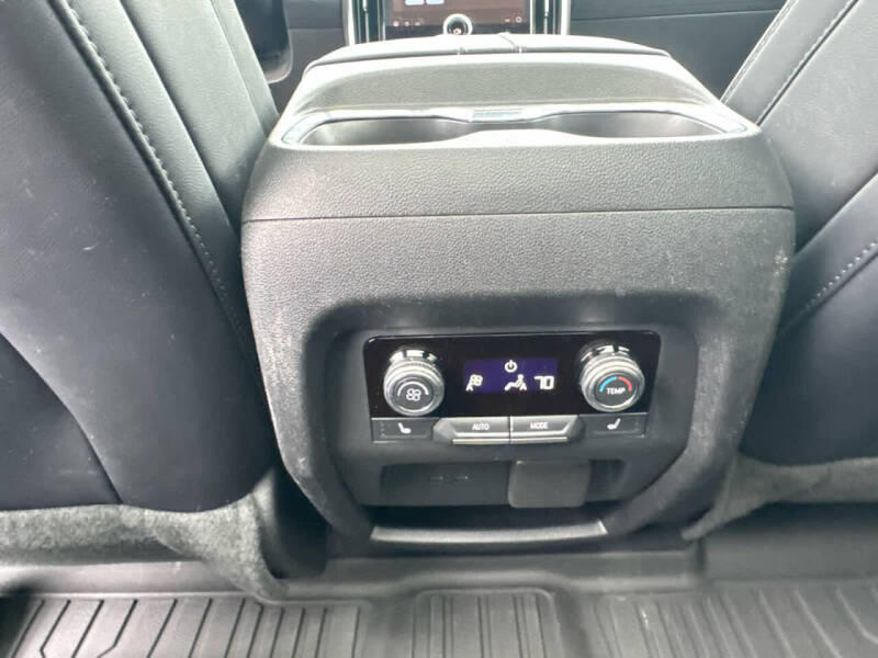 2024 GMC Acadia Denali
