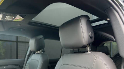 2026 Land Rover Defender 110 P500 X-Dynamic SE