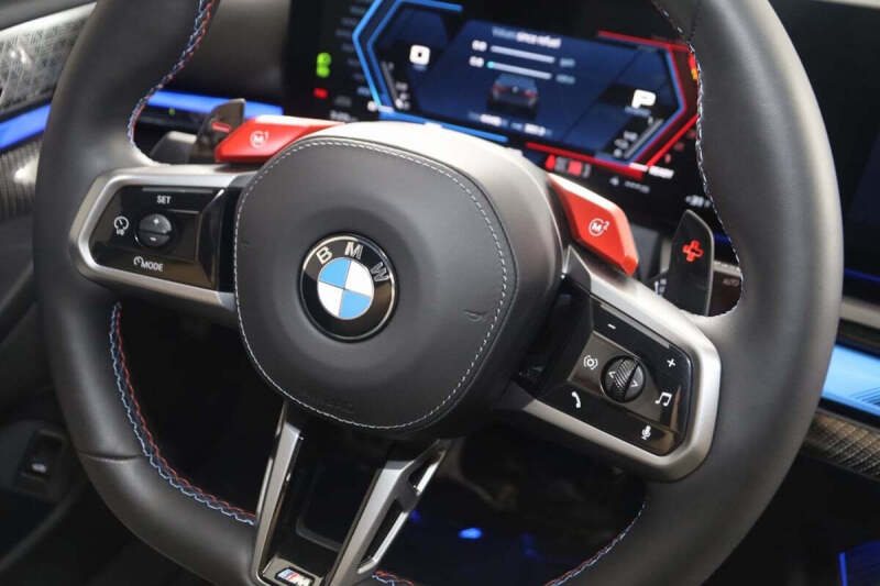 2025 BMW M5