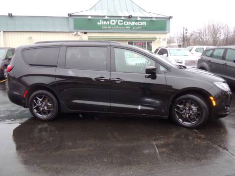 2020 Chrysler Pacifica for sale at Jim O'Connor Select Auto in Oconomowoc WI