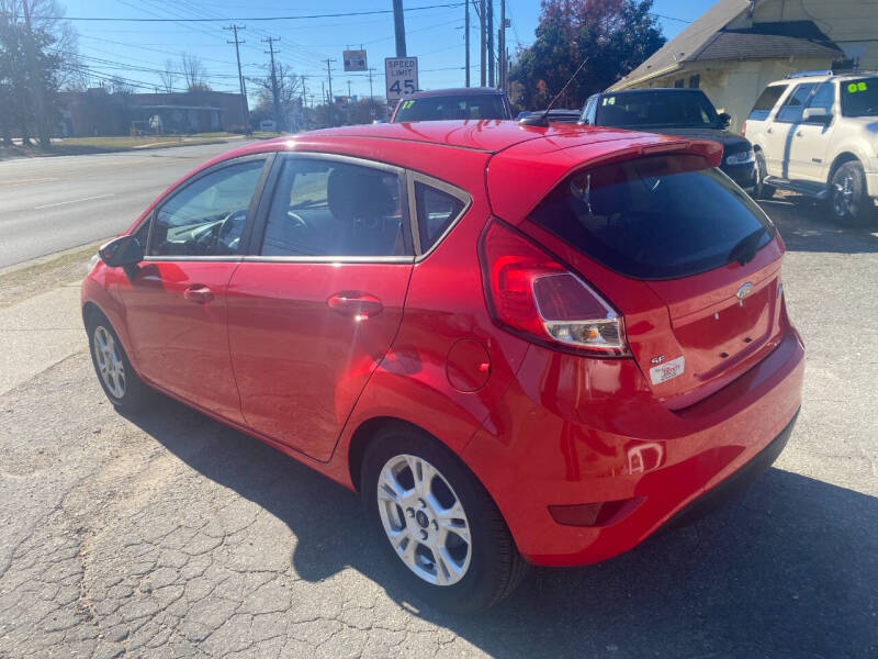 2015 Ford Fiesta SE
