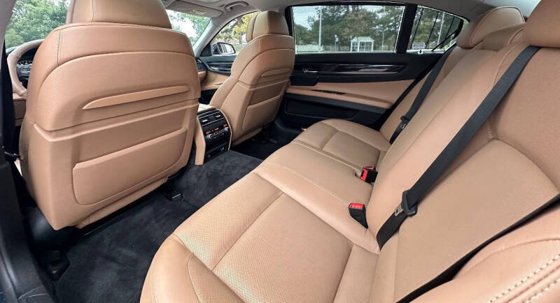 2010 BMW 7 Series 750Li xDrive