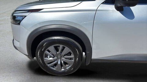 2025 Nissan Pathfinder S