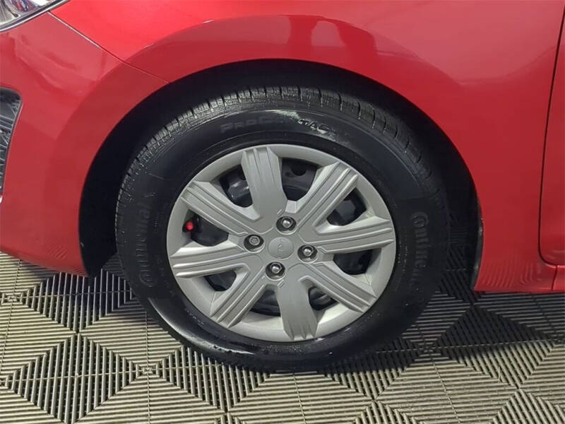 2023 Kia Rio 5-Door S