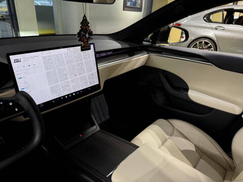 2021 Tesla Model S Plaid