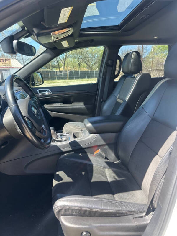 2020 Jeep Grand Cherokee Laredo