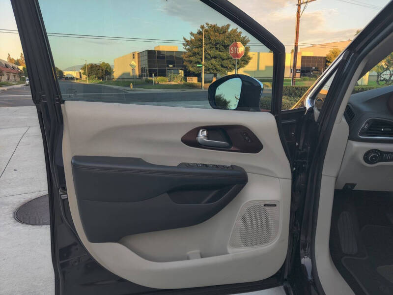 2017 Chrysler Pacifica Limited