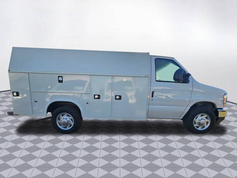 2025 Ford E-Series