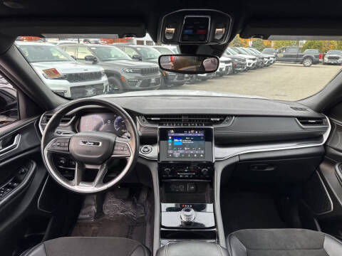 2022 Jeep Grand Cherokee L Altitude